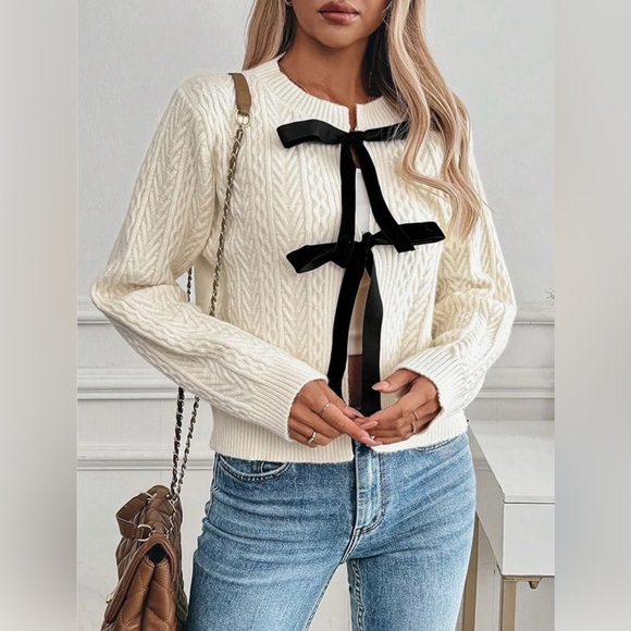 NEW Cable Knit Crew Neck Sweater Cardigan Bow Tie Front Long Sleeve Size Large - Picture 4 of 6